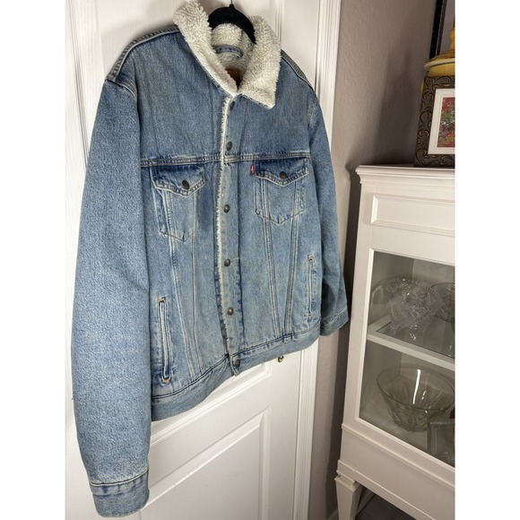 Levi's Other - Levi's Men's Denim Jacket L Sherpa Lined Snap Front Collared Blue‎ Trucker EUC